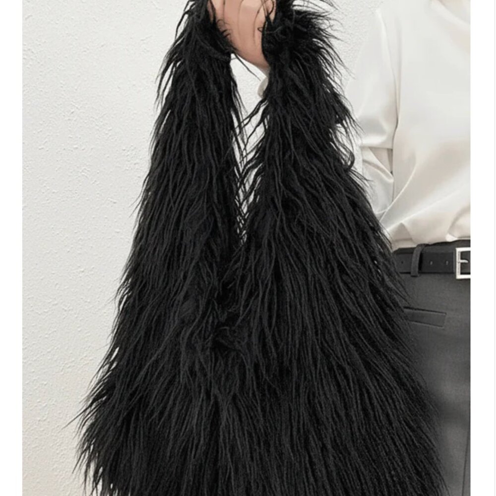 NWT BLACK Ari Faux Fur Hobo Bag – Soft Plush Shoulder Purse with Gold Hardware - Picture 3 of 3